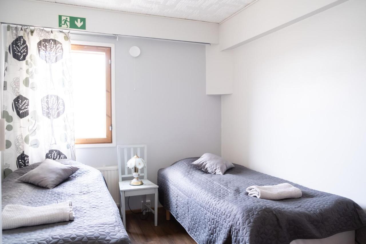 Bed & Breakfast Restaurang Sybarit Houtskar エクステリア 写真