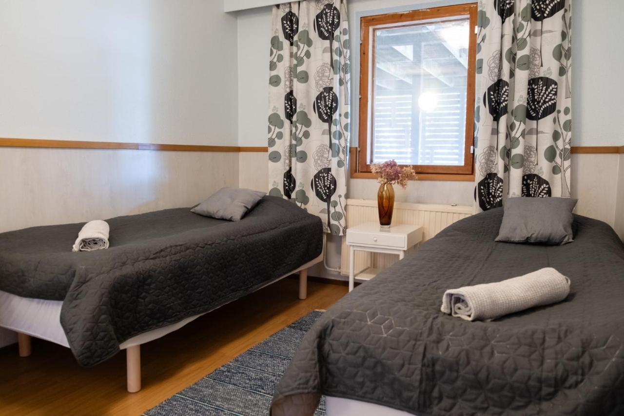 Bed & Breakfast Restaurang Sybarit Houtskar エクステリア 写真