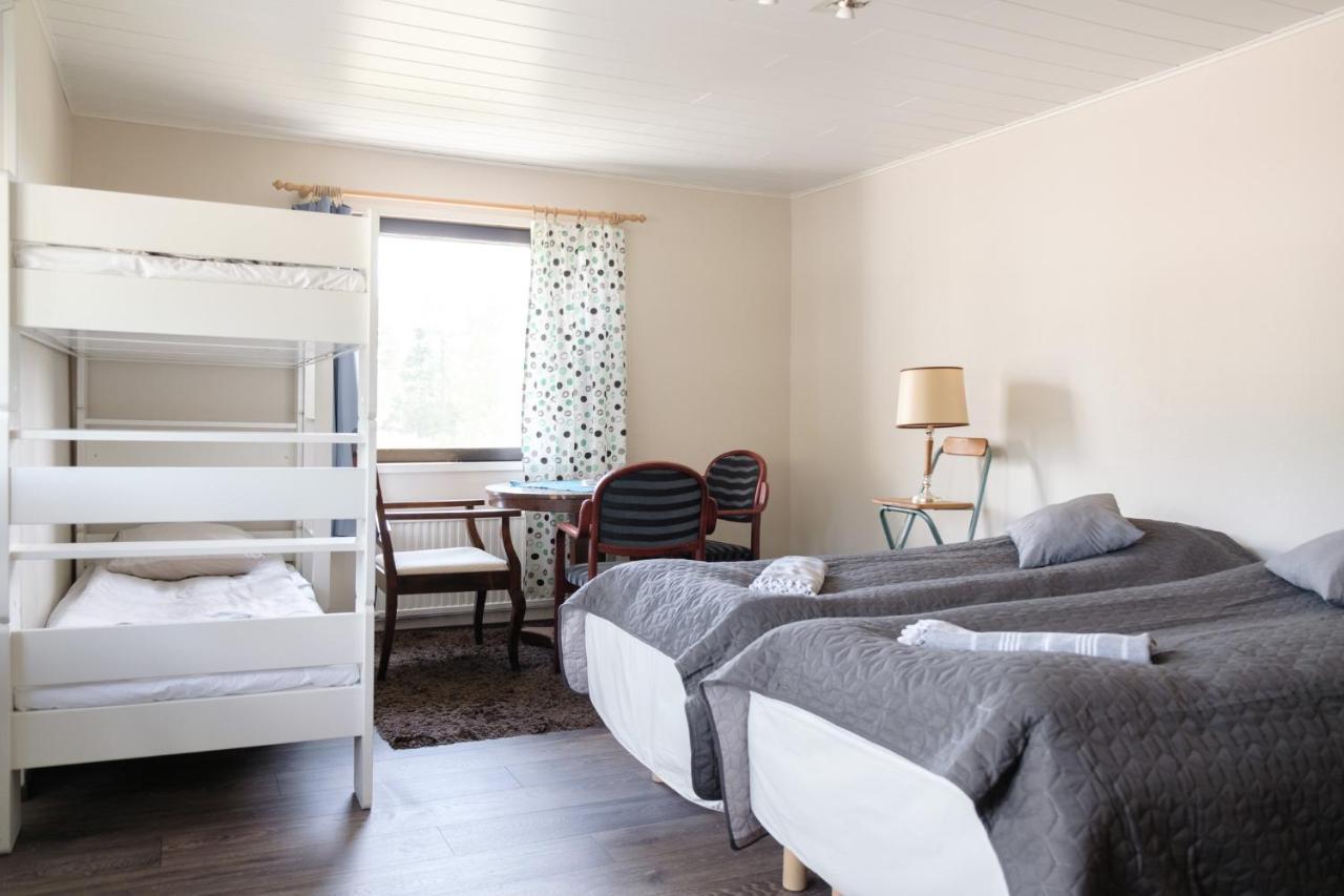 Bed & Breakfast Restaurang Sybarit Houtskar エクステリア 写真
