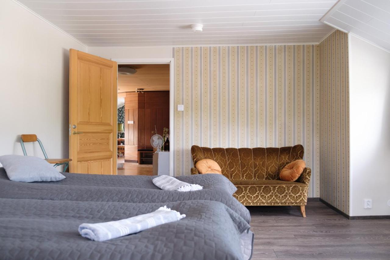 Bed & Breakfast Restaurang Sybarit Houtskar エクステリア 写真