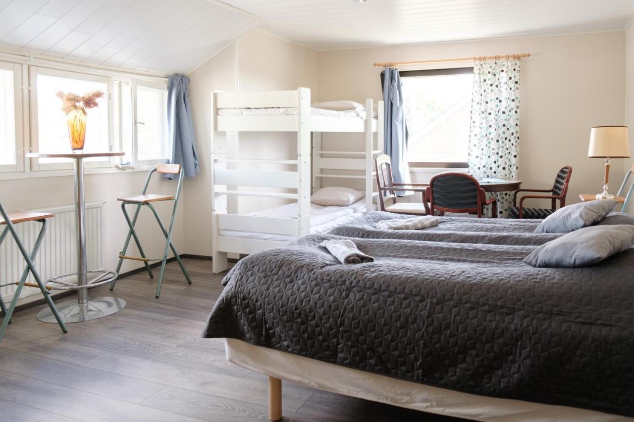Bed & Breakfast Restaurang Sybarit Houtskar エクステリア 写真