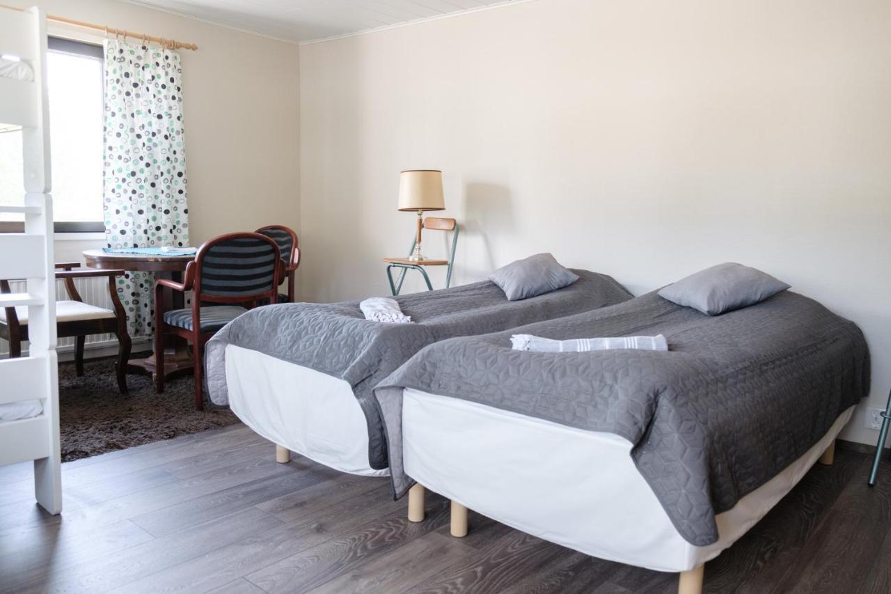 Bed & Breakfast Restaurang Sybarit Houtskar エクステリア 写真